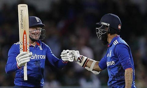 இங்கிலாந்தை வெல்ல முடியாமல் திணறும் பாகிஸ்தான்: 4-0 முன்னிலை