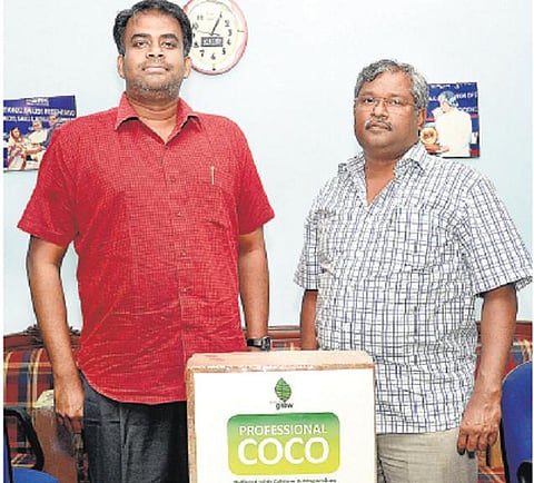 தென்னை நார் கழிவு ஏற்றுமதியில் சாதிக்கும் தூத்துக்குடி தொழில்முனைவோர்: 15 ஆண்டுகளாக தொடர்ந்து மத்திய அரசின் விருது