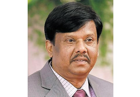 தாம்பரம் கார்லி பள்ளி தலைமை ஆசிரியருக்கு நல்லாசிரியர் விருது