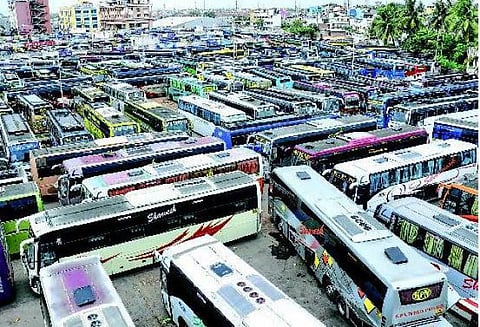 தீபாவளியின்போது போக்குவரத்து நெரிசலை தவிர்க்க சென்னையில் 3 இடங்களில் இருந்து வெளியூர் பேருந்துகள் இயக்கம் - போலீஸார், போக்குவரத்து துறையினர் விரைவில் ஆய்வு
