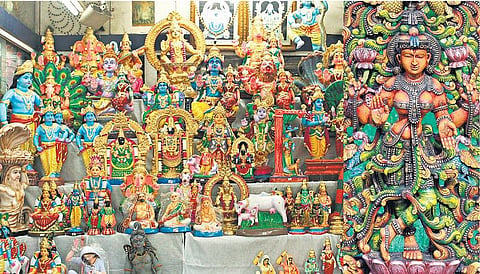 நித்திய கொலுவாக வீற்றிருக்கும் அம்மன்கள்