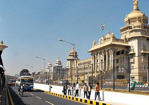காவிரி நதி நீர் பற்றி விவாதிக்க கர்நாடக சட்டப்பேரவை இன்று அவசரமாக கூடுகிறது