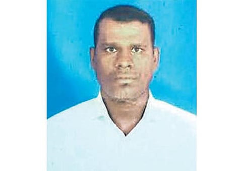 விழுப்புரம் பாஜக பிரமுகர் வெடிகுண்டு வீசி படுகொலை: 4 பேர் கொண்ட கும்பலுக்கு போலீஸ் வலை