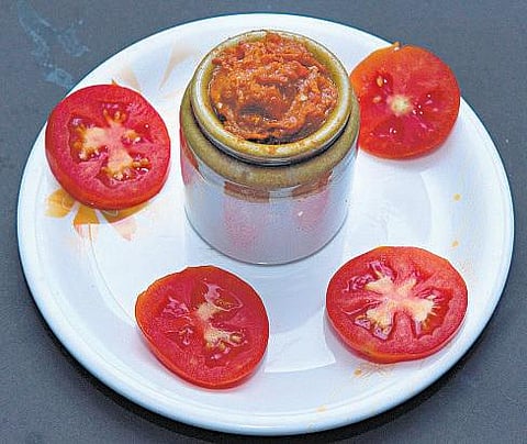 உவர்ப்பு - தக்காளி ஊறுகாய்