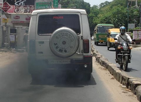 அரசு வாகனங்களை ஒப்படைக்க வேண்டும்: முன்னாள் போலீஸ் அதிகாரிகளுக்கு மத்திய அரசு எச்சரிக்கை
