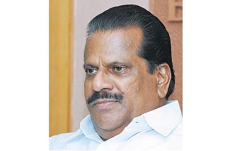 பணி நியமன முறைகேடு புகார் எதிரொலி: கேரள அமைச்சர் ஜெயராஜன் ராஜினாமா