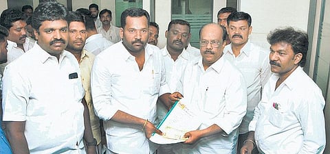 3 தொகுதி திமுக வேட்பாளர்கள் யார்?- சென்னையில் இன்று நேர்காணல்