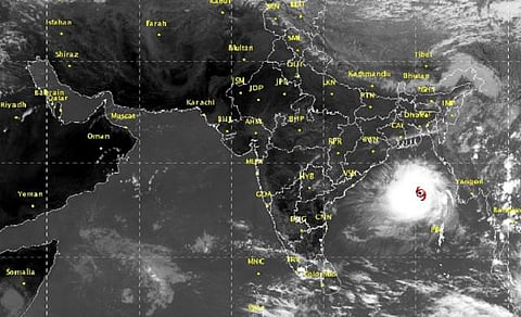 வங்கக் கடலில் கியான்ட் புயல்: ஒடிஷா, வட ஆந்திர மீனவர்களுக்கு எச்சரிக்கை