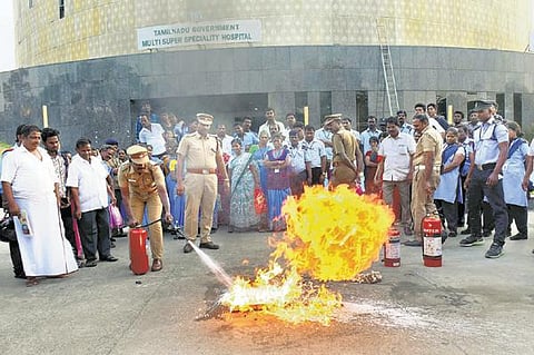 பல்நோக்கு மருத்துவமனையில் தீ விபத்து பாதுகாப்பு ஒத்திகை: தமிழகம் முழுவதும் நடத்தப்படுகிறது