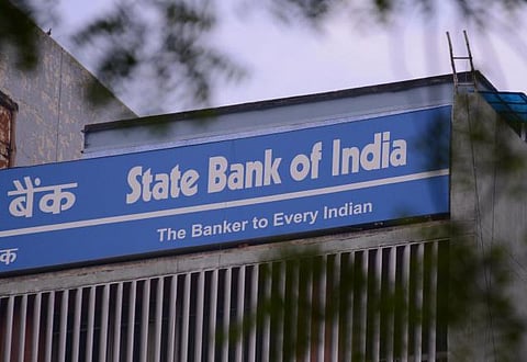 வங்கிக் கிளை, ஏடிஎம்களில் ரூ.100 கரன்சி கிடைக்க எஸ்பிஐ நடவடிக்கை