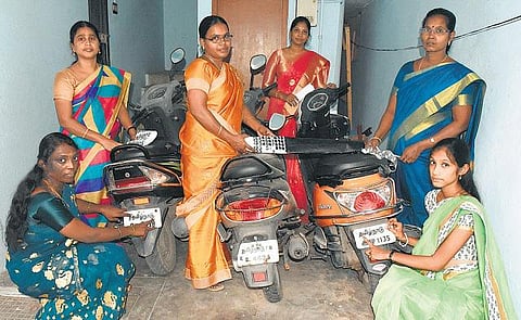 வானவில் பெண்கள்: தமிழ் உணர்வைத் தட்டி எழுப்புகிறோம்!