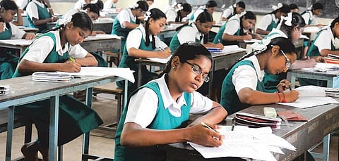 பிளஸ் டூ-இயற்பியல் தேர்வுக்குத் தயாரா? - புரிந்துகொண்டு படித்தால் இயற்பியல் இனிது!