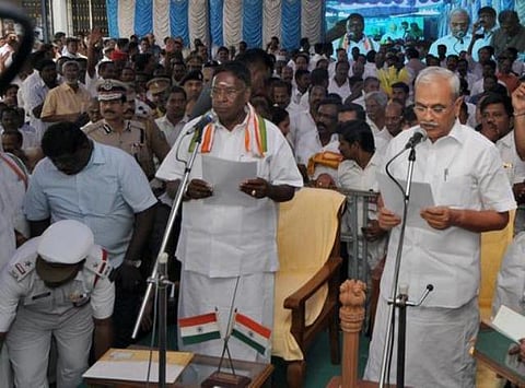 புதுச்சேரியில் எம்.எல்.ஏ.வாக நாராயணசாமி பொறுப்பேற்பு
