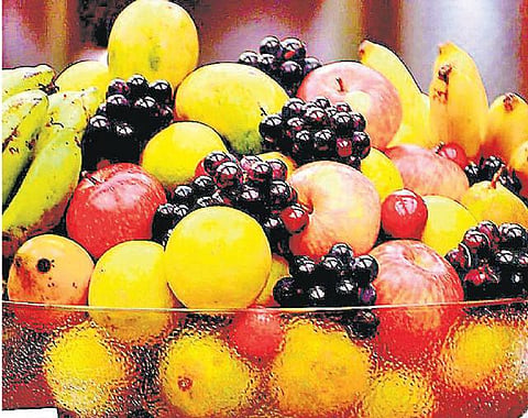 சத்துள்ள உணவு கிடைக்காமல் 15 சதவீதம் பேர் உயிரிழப்பு: இந்தியாவில் காய்கறி, பழங்கள் உற்பத்தி அதிகரித்தும் பரிதாபம்