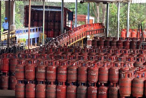 எல்பிஜி விலை ரூ. 2 உயர்வு