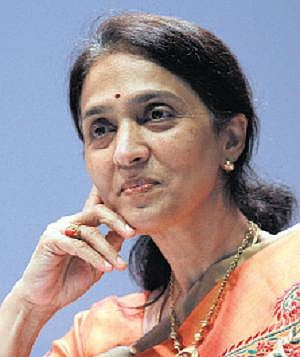 என்.எஸ்.இ. சிஇஓ ராஜினாமா