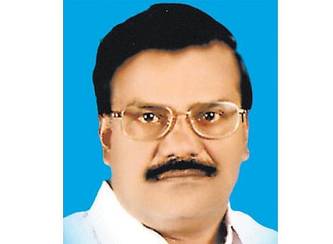 ஜெயலலிதாவுக்கு அஞ்சலி செலுத்தியபோது முன்னாள் எம்எல்ஏ மாரடைப்பால் பலி