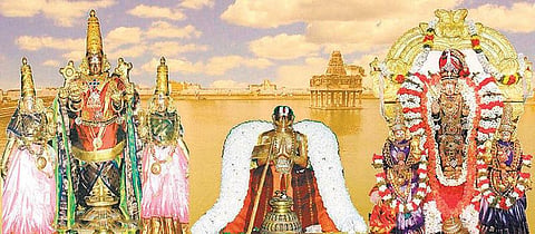 பக்தர்களுடன் பகிர்ந்துண்ணும் பரந்தாமன்