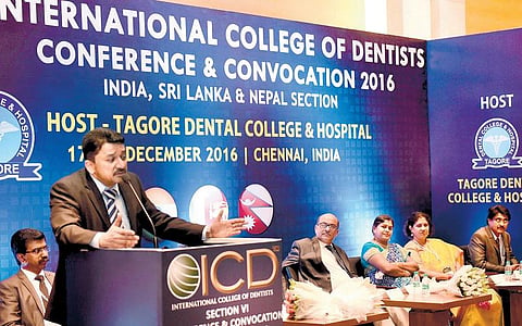 பிடிஎஸ் படிப்புடன் எம்பிபிஎஸ்: பல் மருத்துவ கவுன்சில் பரிந்துரை - மத்திய அரசுக்கு அனுப்பியது