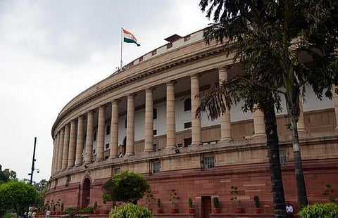 நாடாளுமன்ற வளாகத்தில் ஜெயலலிதா சிலை வைப்பது சுலபம் அல்ல