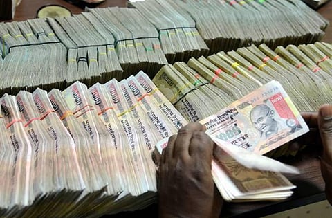 21 டன் ரூபாய் நோட்டுடன் சென்ற கன்டெய்னர் லாரிக்கு அபராதம்
