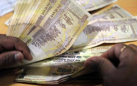 திண்டுக்கல்லில் சிக்கும் 12 வங்கி மேலாளர்கள்