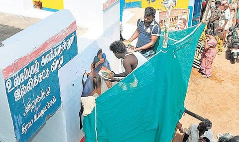 சட்ட சிக்கல்களுக்கு இடையேயும் அலங்காநல்லூரில் புதுப்பொலிவு பெறும் ஜல்லிக்கட்டு வாடிவாசல்