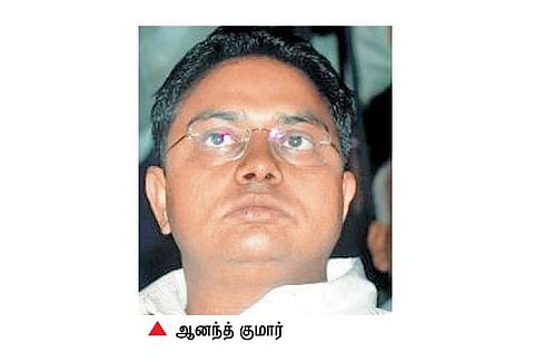 போலி நிறுவனங்களை நடத்திவரும் மாயாவதி சகோதரருக்கு மற்ற கட்சித் தலைவர்களுடன் தொடர்பு