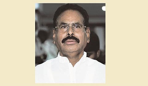 அதிமுகவை யாராலும் வீழ்த்த முடியாது: சசிகலா கணவர் ம.நடராஜன் உறுதி