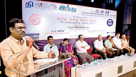 மாணவர்களின் 12 ஆண்டு கால முயற்சிக்கு கிடைக்கும் வெற்றிதான் பிளஸ் 2 மதிப்பெண்: பள்ளிக் கல்வி இணை இயக்குநர் பி.ஏ.நரேஷ் கருத்து
