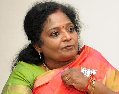 மாணவர்கள் போராட்டத்தின் பின்னணியில் இருப்பது யார்?- போலீஸார் விசாரிக்க தமிழிசை வலியுறுத்தல்