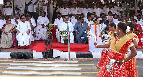 இளைஞர்களின் பங்களிப்புடன் தமிழகம் வளர்ச்சி அடையட்டும்: மு.க.ஸ்டாலின் குடியரசு தின வாழ்த்து
