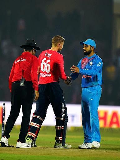 2-வது டி20: வெற்றி தோல்வியைத் தீர்மானித்த சர்ச்சைக்குரிய நடுவர் தீர்ப்புகள்