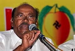 நீட் தேர்வு நிலையை தெளிவுபடுத்துக: மாணவர்களை நட்டாற்றில் விடக்கூடாது- ராமதாஸ் அறிக்கை