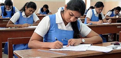 வரதட்சணைக்குக் காரணம் அழகின்மை: மகராஷ்டிரா பாடப் புத்தகத்தில் சர்ச்சை தகவல்
