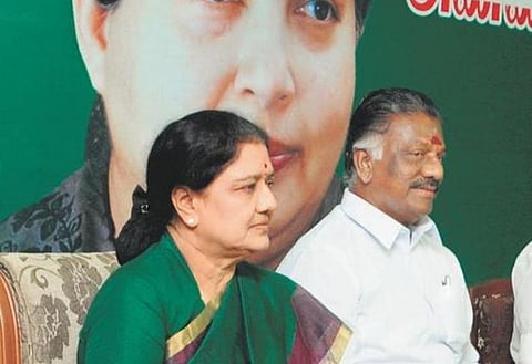 தமிழக - இந்திய அரசியலில் வாரிசு அரசியலின் விநோத வெளிப்பாடுகள்