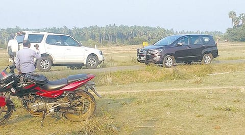 கூவத்தூரில் 144 தடை உத்தரவு அமல்