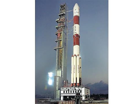 இஸ்ரோவின் புதிய உலக சாதனை முயற்சி: 104 செயற்கைக் கோள்களுடன் இன்று விண்ணில் பாய்கிறது பிஎஸ்எல்வி - சி 37