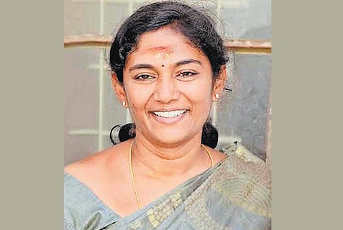 ஓ.பி.எஸ். எடுத்த முடிவை உலகத் தமிழர்கள் பாராட்டுகின்றனர்: சத்தியபாமா எம்பி கருத்து