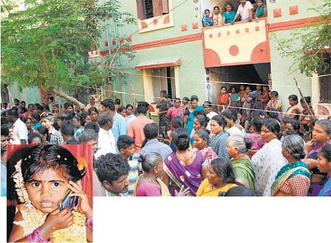 வீட்டின் முன் விளையாடிக் கொண்டிருந்த 3 வயது பெண் குழந்தை கொலை