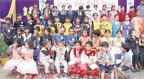 இன்று சர்வதேச இரட்டையர் தினம்: திருப்பதியில் ஒரே பள்ளியில் 74 இரட்டையர்கள்