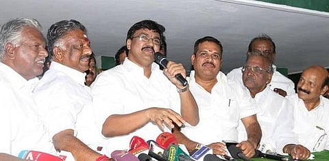 கூவத்தூரில் எம்எல்ஏக்களை அடைத்து வைத்ததாக புகார்: ஓபிஎஸ் அணி எம்எல்ஏ சரவணனிடம் மாமல்லபுரம் டிஎஸ்பி விசாரணை
