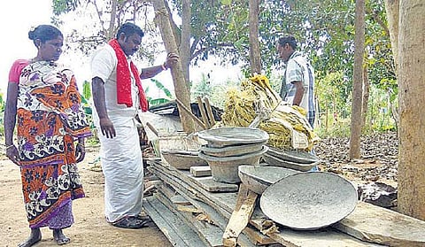 போராட்டம் நடக்கும் நிலையில் கோட்டைக்காட்டில் பணியை தொடங்க முயற்சி?- பொதுமக்கள் கடும் அதிர்ச்சி