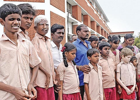 ஆசிரியர் பற்றாக்குறையால் மாற்றுத்திறன் மாணவர்களின் கல்வி கேள்விக்குறி