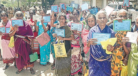 7 மாதங்களாக ஊதியம் வழங்கவில்லை: ஊரக வேலை உறுதித் திட்ட பணியாளர்கள் வேதனை