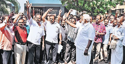 புதுச்சேரியில் ஒரே நாளில் ஏராளமான போராட்டங்கள்