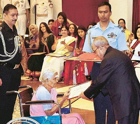 பாலின பாகுபாட்டுக்கு இடம் இல்லை: மகளிர் தின விழாவில் பிரணாப் முகர்ஜி கருத்து