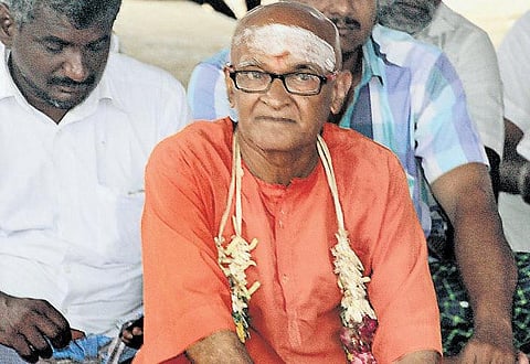 தங்கச்சிமடத்தில் துறவி காலவரையற்ற உண்ணாவிரதம்: இலங்கை கடற்படை அட்டூழியத்துக்கு முற்றுப்புள்ளி வைக்க வலியுறுத்தல்