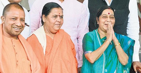 உத்தரபிரதேசம், உத்தராகண்ட் தேர்தலில் பாஜக அமோக வெற்றி: மக்களவையில் மோடிக்கு உற்சாக வரவேற்பு