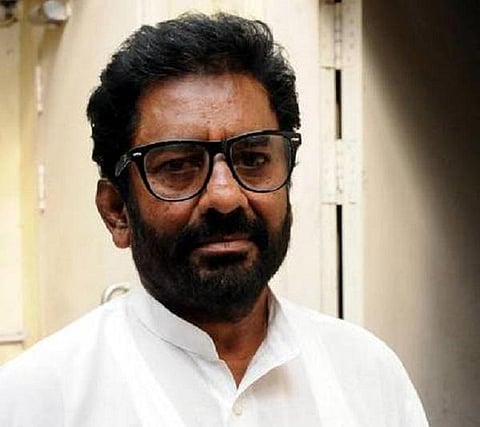 சிவசேனா எம்.பி. ரவீந்திர கெய்க்வாட்டுக்கு விமான நிறுவனம் விதித்த தடைக்கு மத்திய அரசு ஆதரவு
